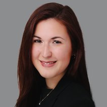 Carina Kempf Das Portraitfoto zeigt Carina Kempf