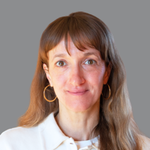 Julie Rothe Das Portraitfoto zeigt Julie Rothe