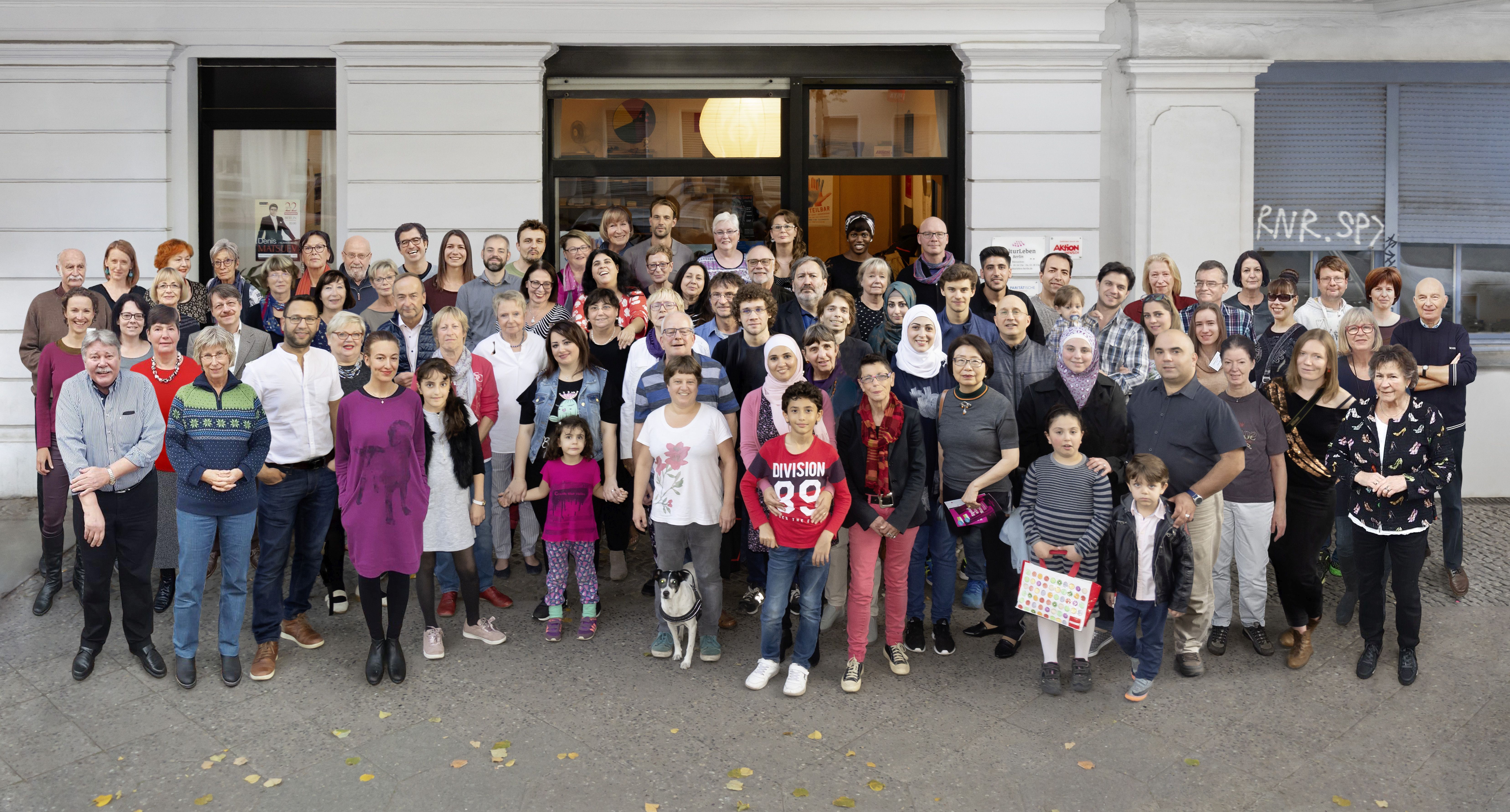 Gruppenfoto der Ehrenamtlichen des Vereins "KulturLeben"